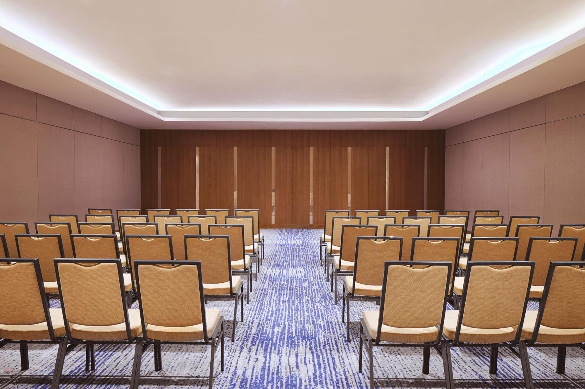 Four Points By Sheraton Surabaya, Pakuwon Indah Hotel Surabaya