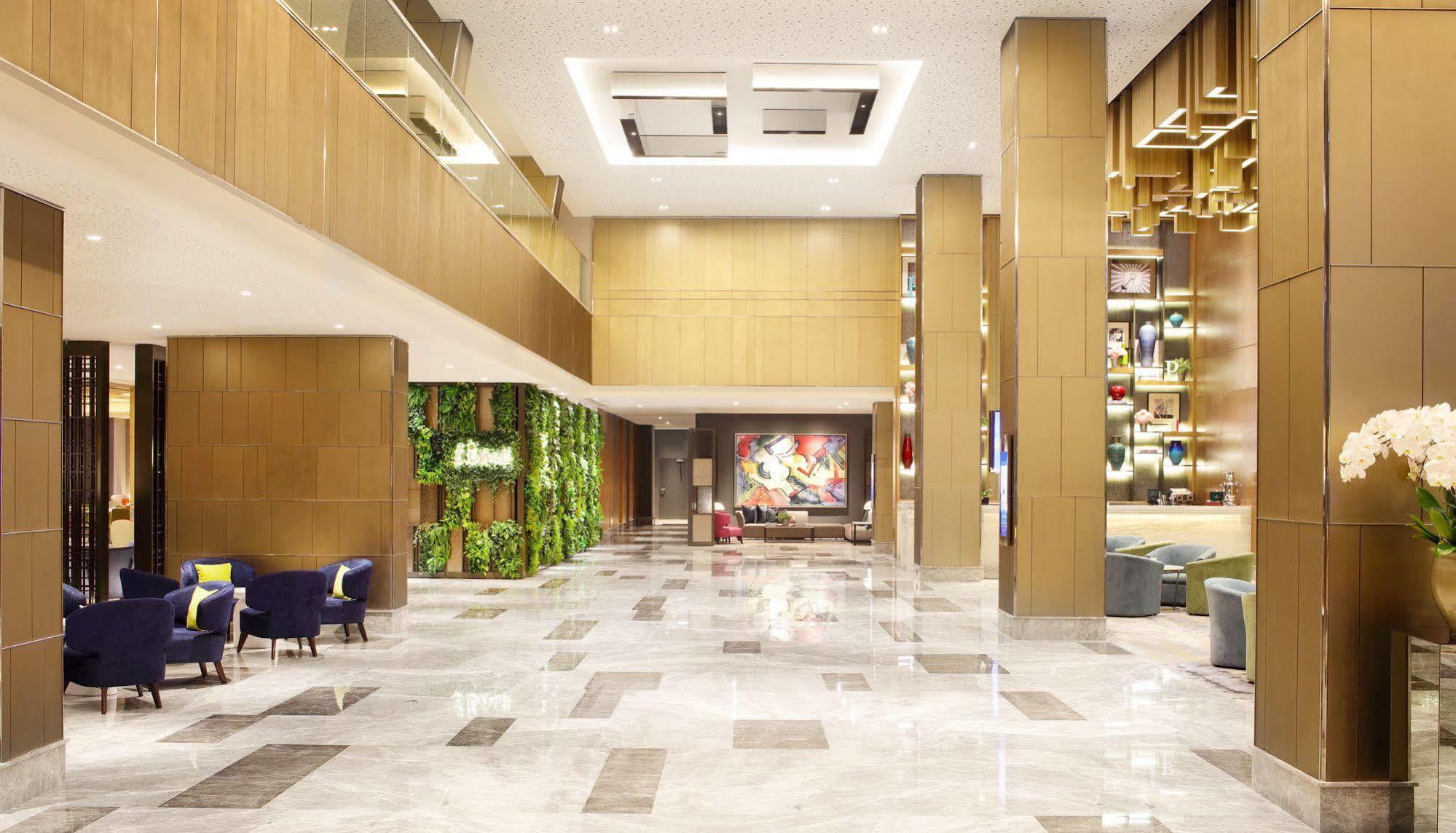 Four Points By Sheraton Surabaya, Pakuwon Indah Hotel